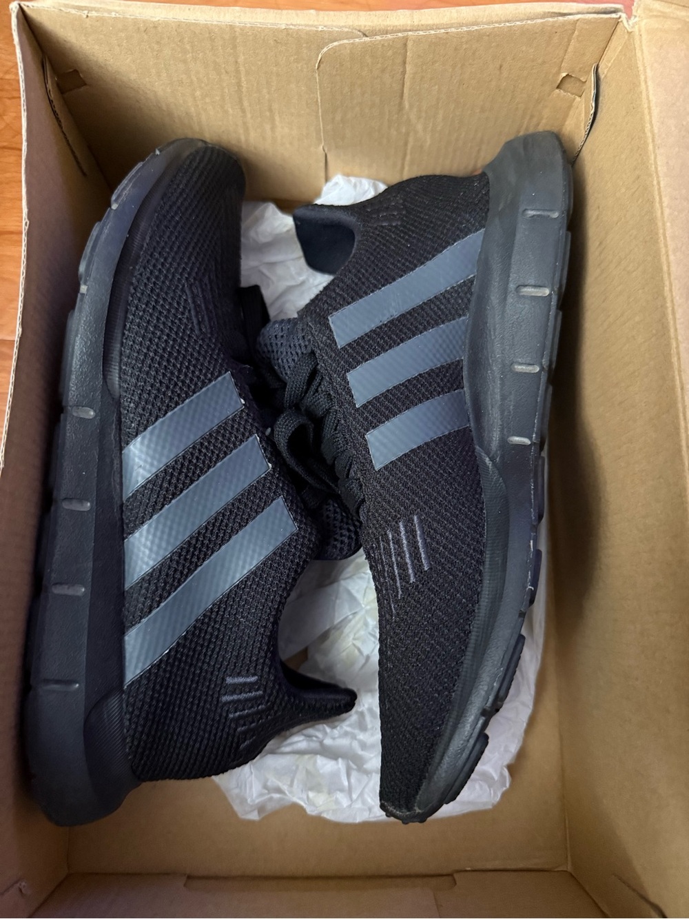Women’s Adidas Black Swift Run - 5 1/2Y 7W Lightweight Slip-Resistant